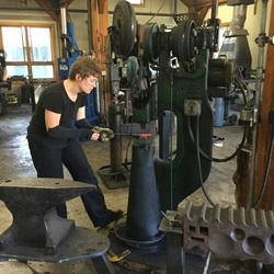 The lost art of blacksmithing: A look into Waynesboro's blacksmithing  institute